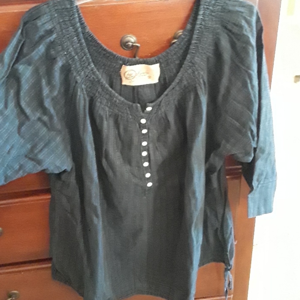 Gap shirt